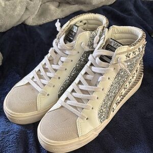 Vintage Havana Silver White Sneakers Fashion-Forward
